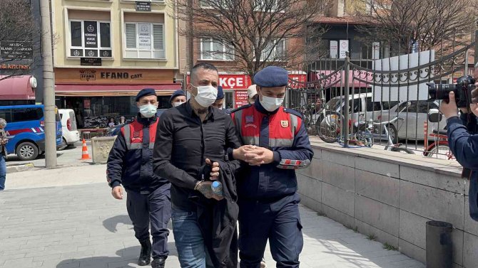 Evlerinden Uyuşturucu Satışı Yaptıkları İddiasıyla Yakalandılar