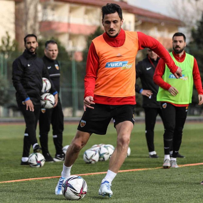 Kayserispor Antalya’ya Bileniyor