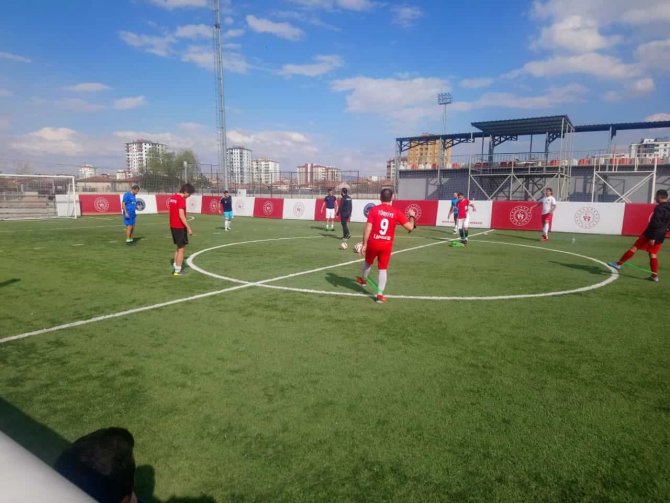 Görme Engelliler B1 Futbol Milli Takımı Kayseri’de Kamp Yapıyor