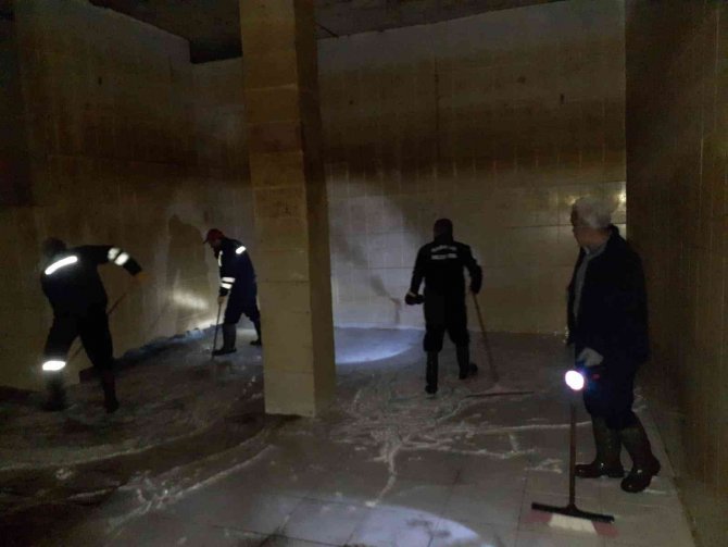 Hakkari’nin İçme Suyu Depoları Yeniden Temizlendi