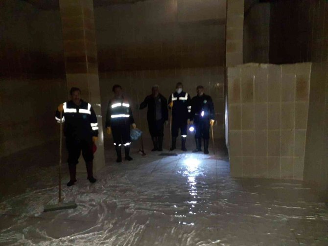 Hakkari’nin İçme Suyu Depoları Yeniden Temizlendi