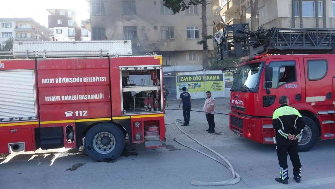 Hatay’da Hurdalıkta Çıkan Yangın Söndürüldü