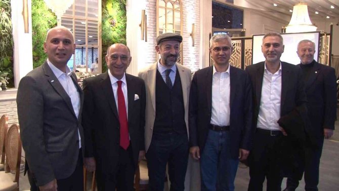 İ̇to Meclis Üyesi Mustafa Manav: "Bu Seçimin Ertelenmesi Galatasaray’a Kaostan Başka Bir Şey Kazandırmayacak"