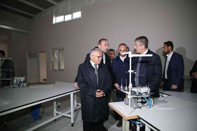 Tomarzalılar Başkan Büyükkılıç’ı Bağrına Bastı