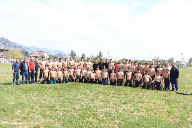 Döşemealtı’nın Pehlivanları Sezonun İ̇lk Antrenmanlarını Yaptı