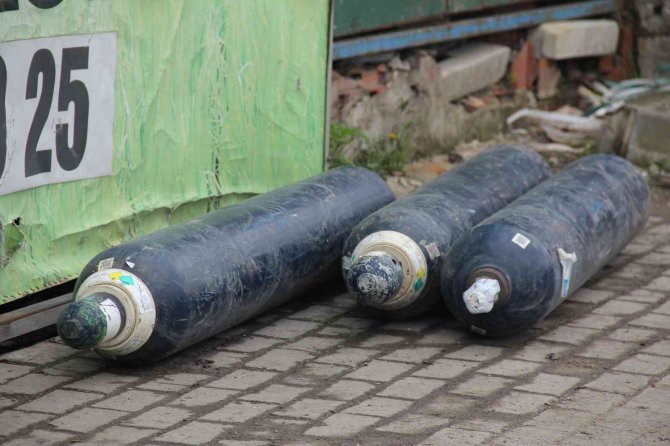 Oksijen Tüplerini Bomba Zannettiler