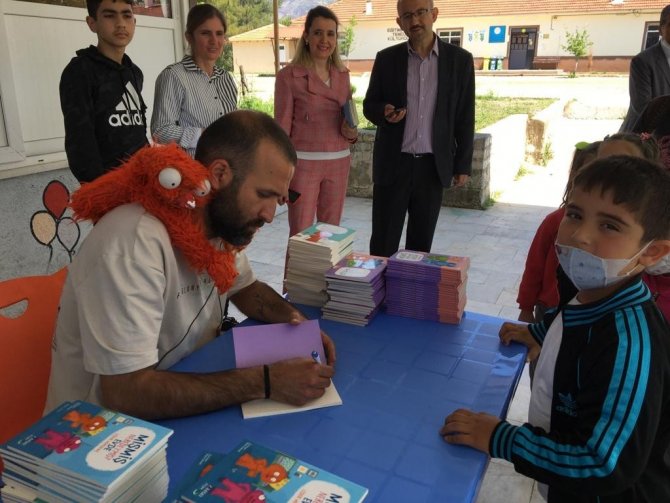 Köyceğiz Zeytinalanı İ̇lk Ve Ortaokulu Yazar Hepgenç İle Buluştu