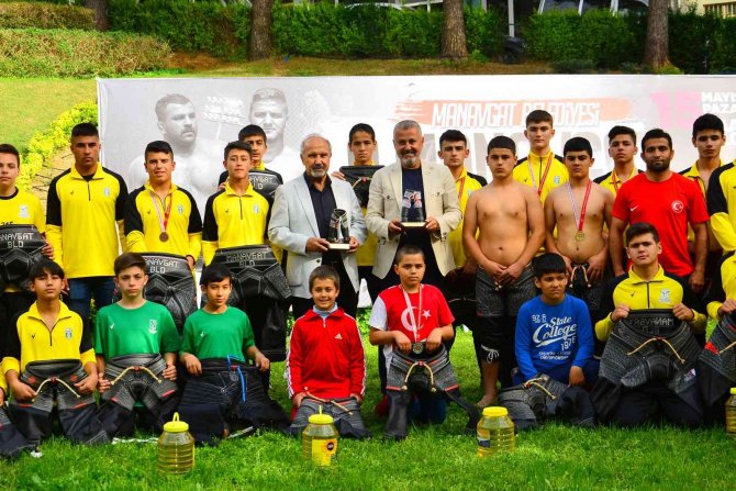 Manavgat Belediyesi Yağlı Pehlivan Güreşlerinde 73 Pehlivan Kol Bağlayacak