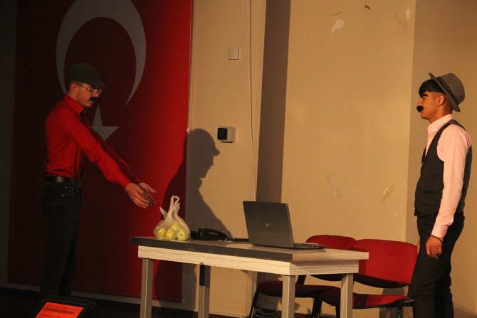İ̇letişim Yoluyla Dolandırıcılığa Tiyatro İle Dikkat Çektiler