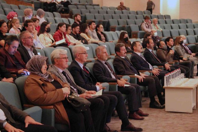 Mskü’de İ̇lahi Dinletisi