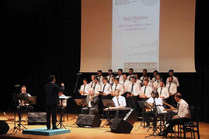 Mskü’de İ̇lahi Dinletisi