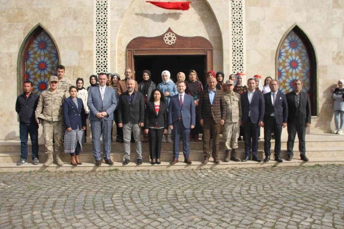 Malazgirt’te Resim Sergisi Açıldı