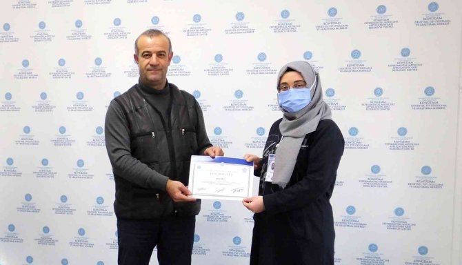 Neü Konüdam’da Başarılı Kursiyerlere ‘Deney Hayvanları Kullanım Sertifikası’ Verildi