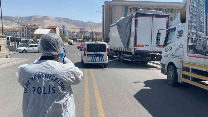 Kamyon Kasasından Düşen Çocuk Ağır Yaralandı