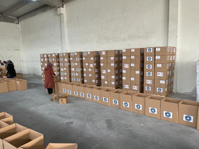 Ukraynalı Mültecilere Sağlık Malzemesi Yardımı