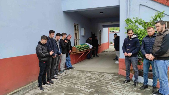 Lisede Çıkan Kavgada Hayatını Kaybeden Genç Son Yolculuğuna Uğurlandı