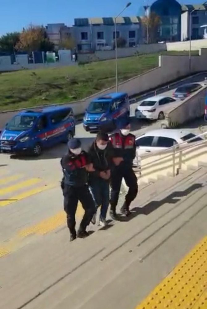 Haklarında Kesinleşmiş Hapis Cezası Bulunan 2 Şüpheliyi Jandarma Yakaladı