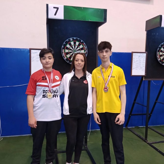 Dart Branşında Yarışan Bilecikli Sporcular Türkiye Derecelerine Girdi