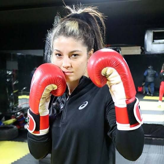 Seren Ay Çetin’ın Wbc Gümüş Kemer Maçının Gelirleri Ukrayna’ya Gidecek