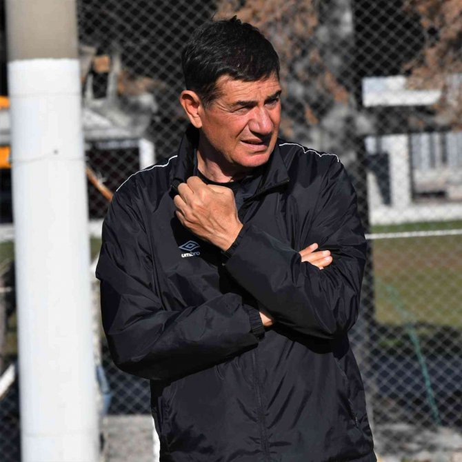 Balıkesirspor’da Giray Bulak’la Yollar Ayrıldı
