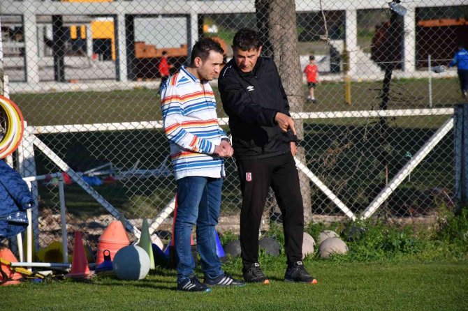 Balıkesirspor’da Giray Bulak’la Yollar Ayrıldı