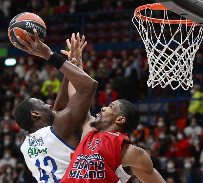 Thy Euroleague: Olimpia Milano: 73 - Anadolu Efes: 66