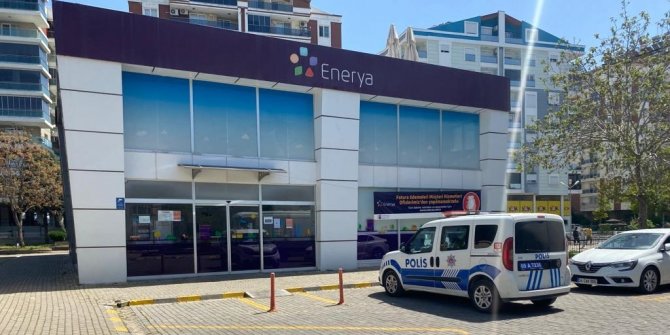 Enerya’nın Yüksek Faturasına İsyan Eden Vatandaşı, Polis Sakinleştirdi