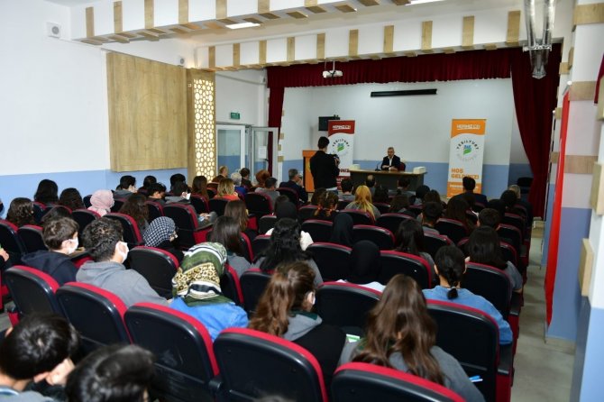 Yeşilyurt’ta ’’Bir Bilenle Bilge Nesil’’ Projesi Hayata Geçirildi