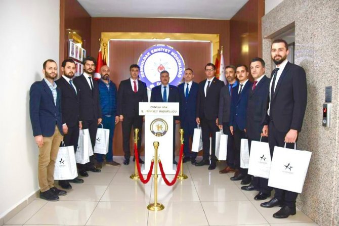 Hırsızlık Suçlarını Aydınlatan Polisler Ödüllendirildi