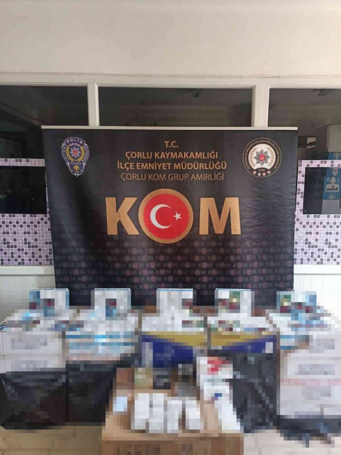 Şüpheli Araçtan Kaçak Makaron Fışkırdı: 100 Binden Fazla Kaçak Tütün Ürünü Ele Geçirildi