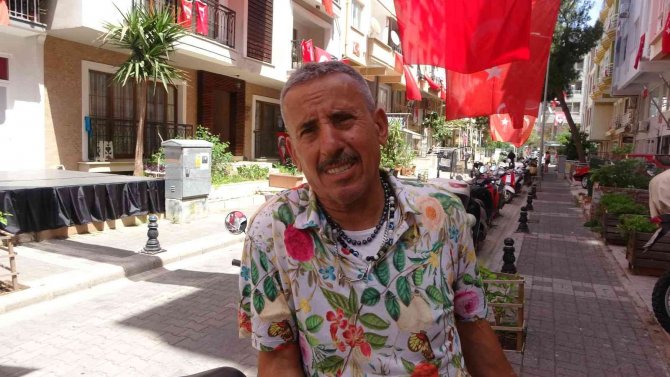 Marmaris’teki Bu Sokak Sekizinci Kez 23 Nisan Coşkusuna Hazırlanıyor