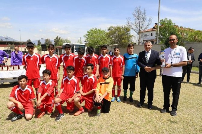 Nazilli’de Şampiyonlar Kupalarını Aldı