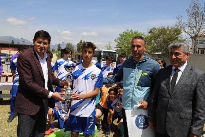 Nazilli’de Şampiyonlar Kupalarını Aldı