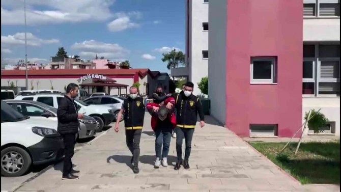 Araçtan 820 Bin Lira Çalan İki Hırsız Tutuklandı