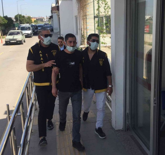 Başkan Akay’a Ramazan Kolisi İçin Yumurta Atmışlar