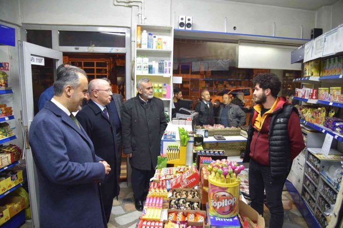 Ramazan Sevinci Keles Halkı İle Paylaşıldı
