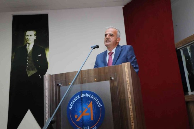 Aü’de I. Türkiye Büyük Millet Meclisi’nin Yasallığı Konferansı