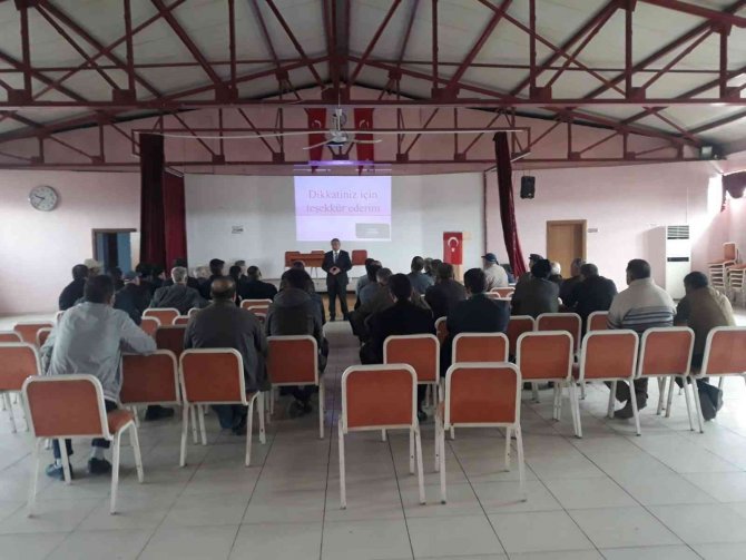 Altıntaş’ta Çiftçiler Sulama Suyu Konusunda Bilgilendirildi