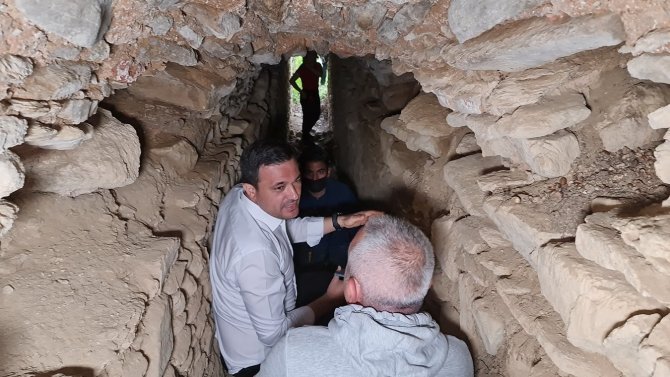 Antik Kent Mastaura’da İnsan Boyunda Kanalizasyon Sistemi Bulundu