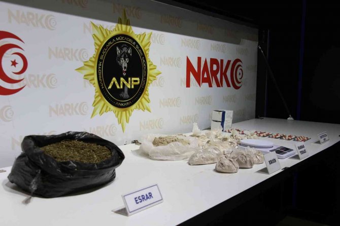 Başkentte 12 Ayrı Noktada Uyuşturucu Satıcılarına Operasyon: 9 Gözaltı