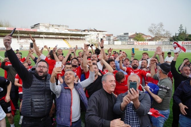 Ayvalıkgücü Belediyespor 6 Yıl Sonra Yeniden 3. Ligde