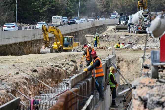 Ankara Büyükşehir’in Dev Ulaşım Projeleri Sürüyor