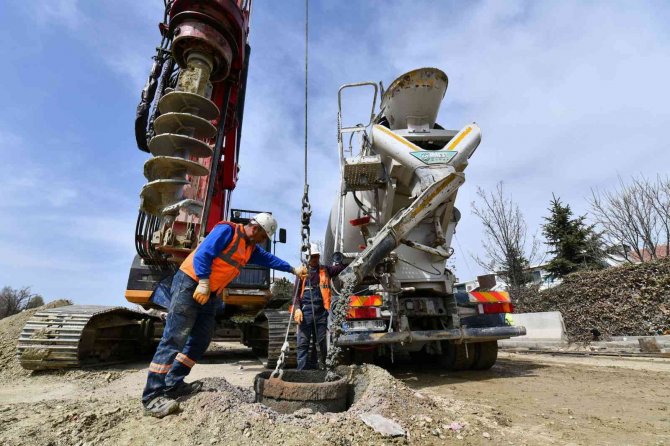 Ankara Büyükşehir’in Dev Ulaşım Projeleri Sürüyor