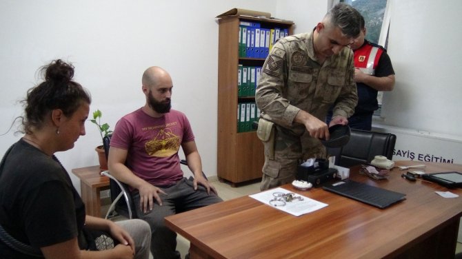 Gercüş’te Amerikalı Turistleri Soyan 2 Şüpheli Adliyeye Sevk Edildi