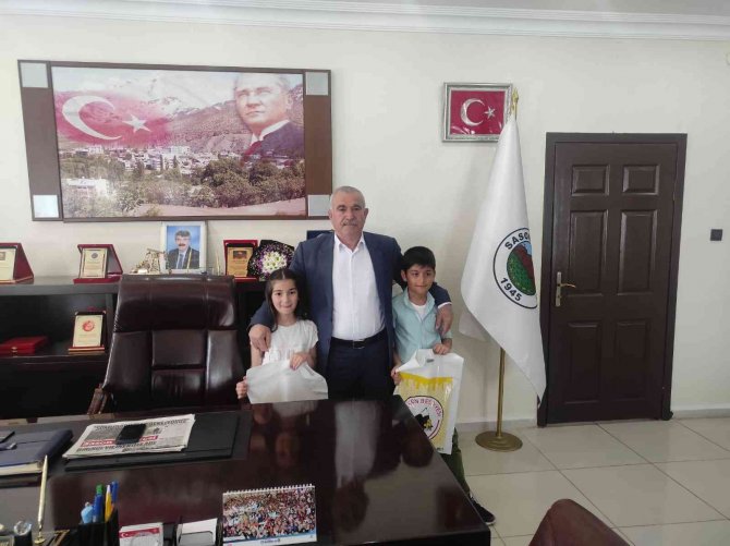 Sason’da Yöneticiler Koltuklarını Öğrenciler Bıraktı