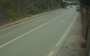 Beykoz’da İ̇ett Otobüsünün Kayalıklara Daldığı Kaza Kamerada
