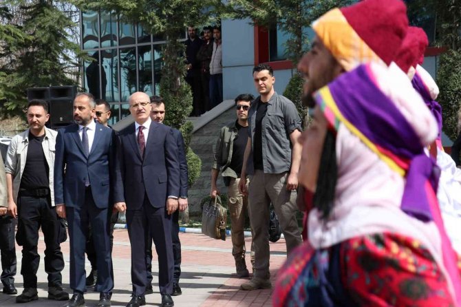 Yök Başkanı Prof. Dr. Özvar: "Üniversiteler Bizlerin Baş Tacıdır"