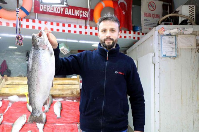 Balık Tezgahları Kültür Balıklarına Kaldı