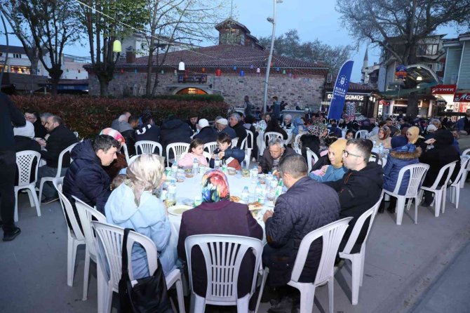 Tarihi Meydan, Vatandaşlarla Doldu Taştı