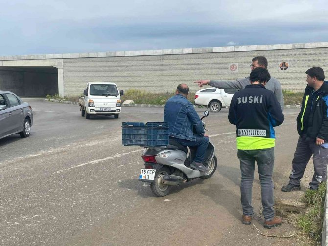 Bursa’da Hırsızlar Tehlike Saçtı...bir Gecede 12 Rögar Kapağını Çaldılar